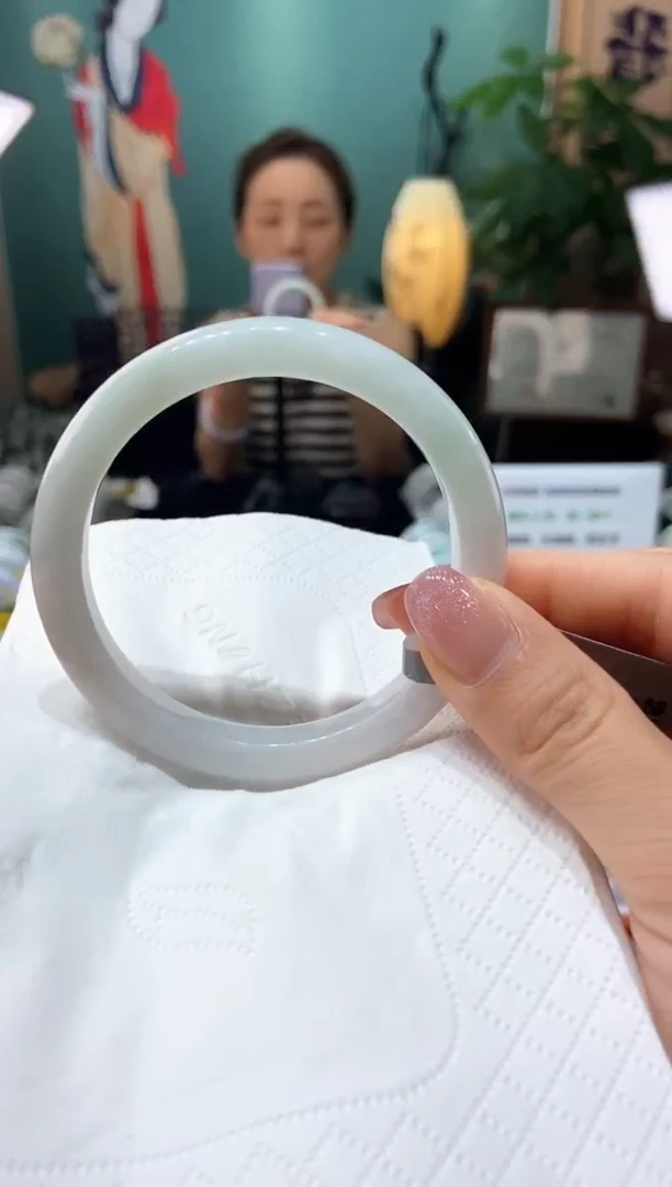 翡翠手镯未镶嵌55.7圈口t