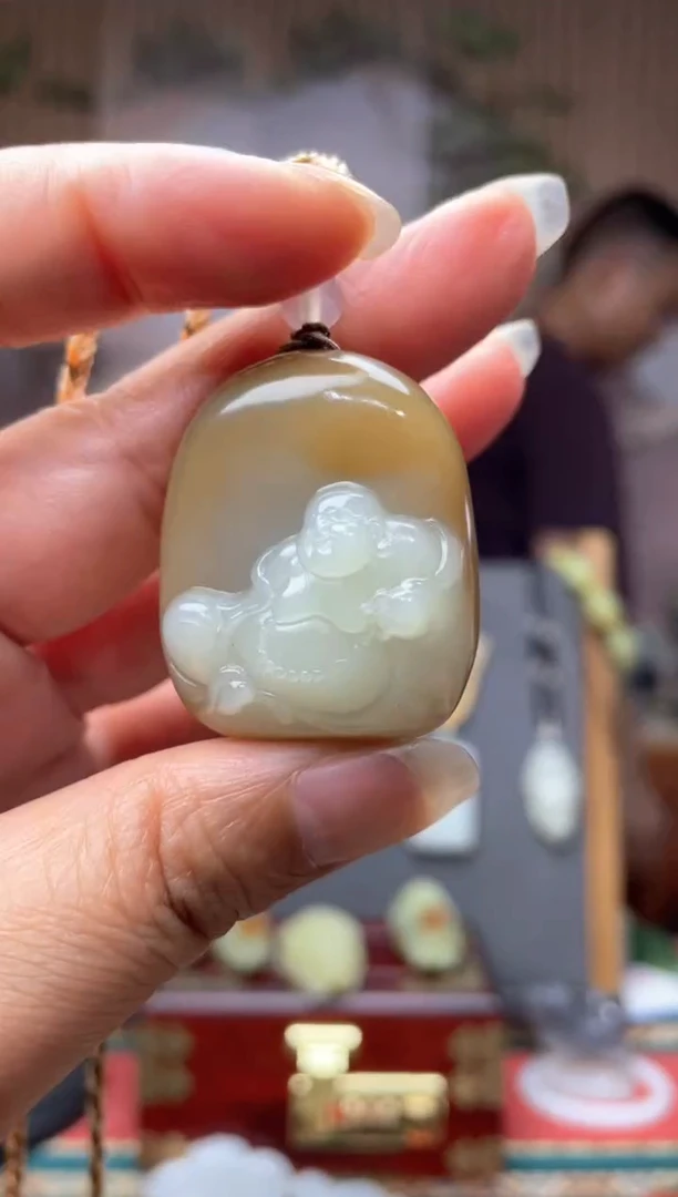 和田玉未镶嵌颈饰拍一发一