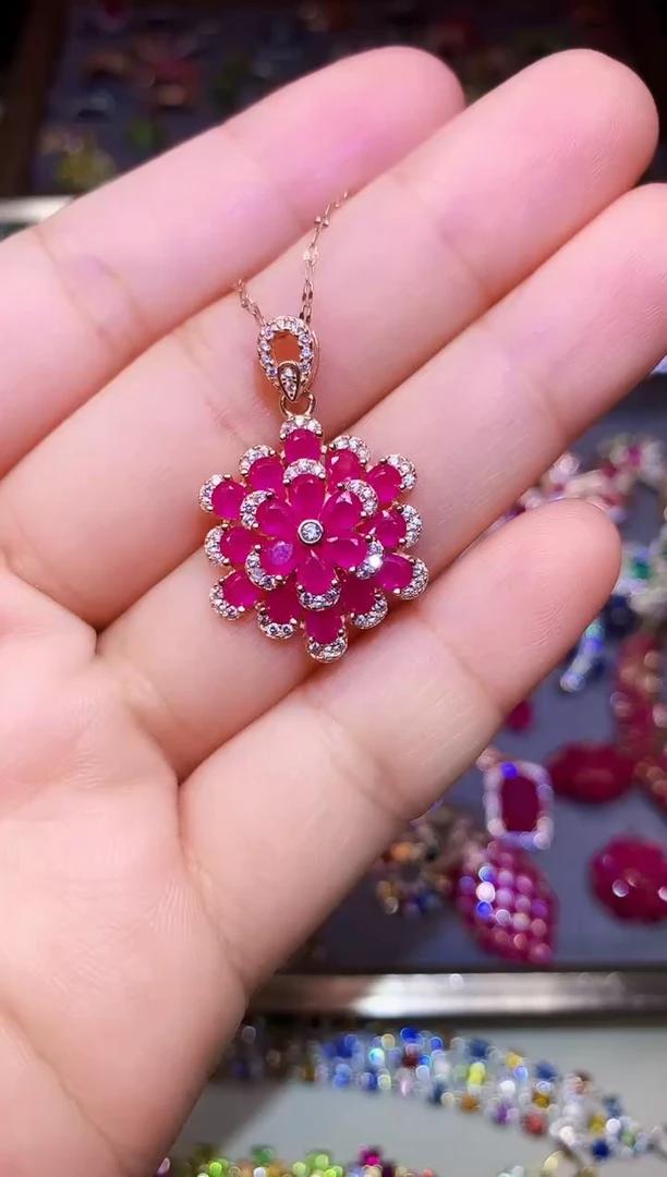 颈饰银S925镶嵌红宝石...