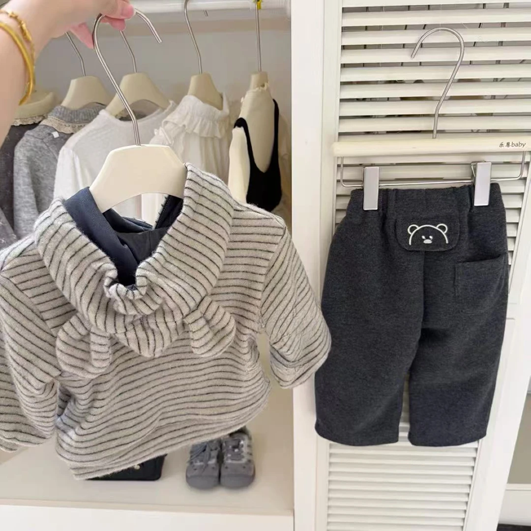 女童秋冬新款条纹套装2025舒适可爱女宝宝保暖卫衣阔腿裤两件套装