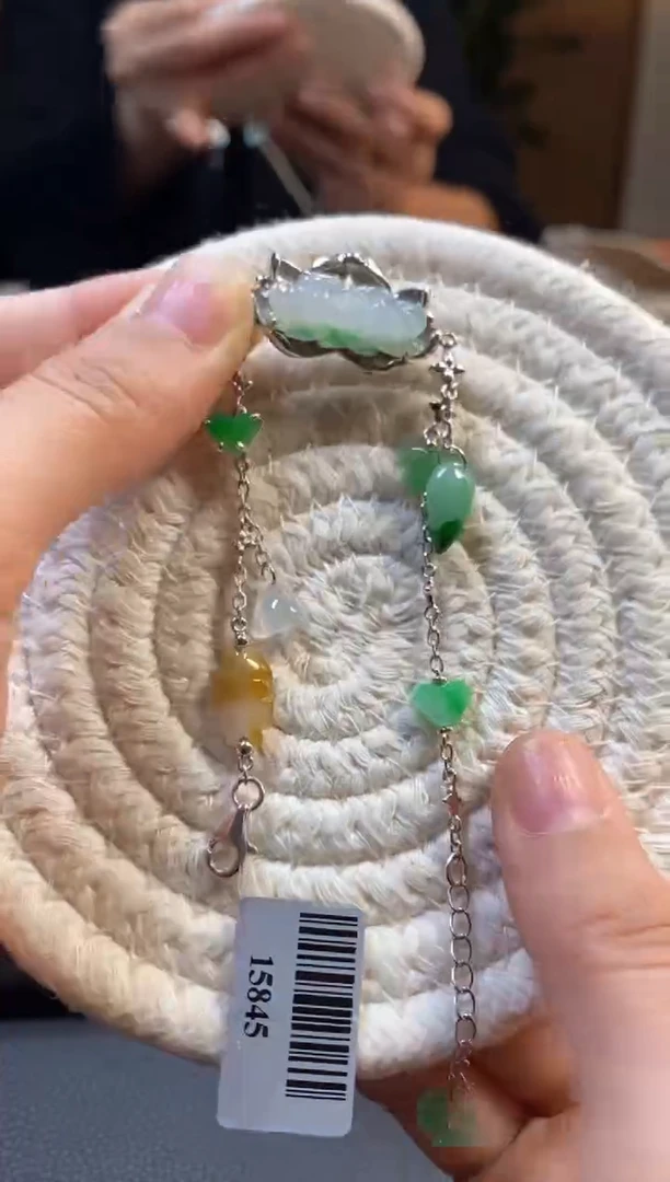 颈饰银S925镶嵌翡翠净货15845
