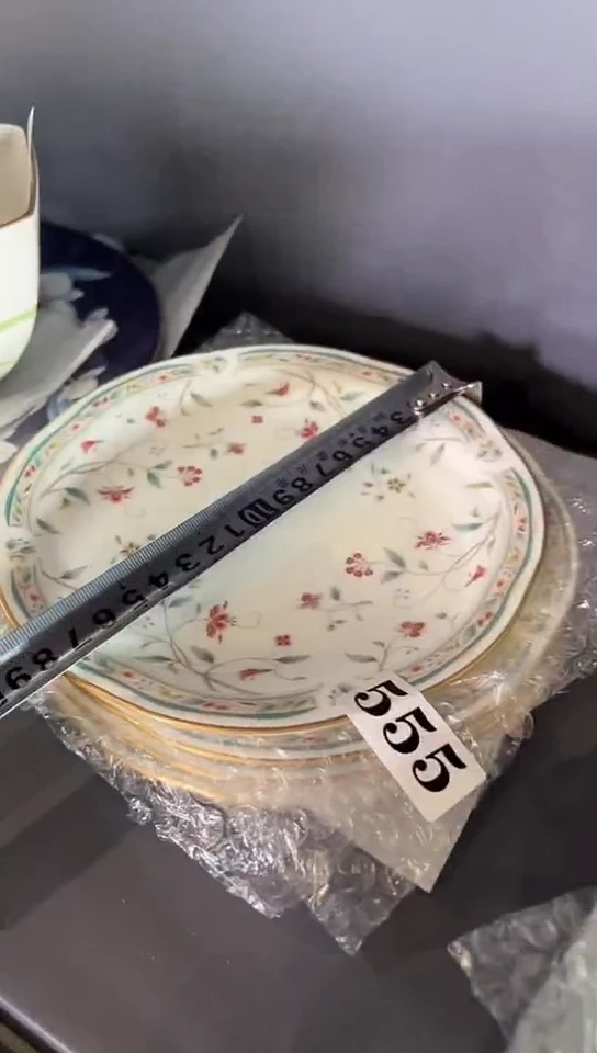 【闪购商品】4只中古回流瓷器好看。谨慎参拍