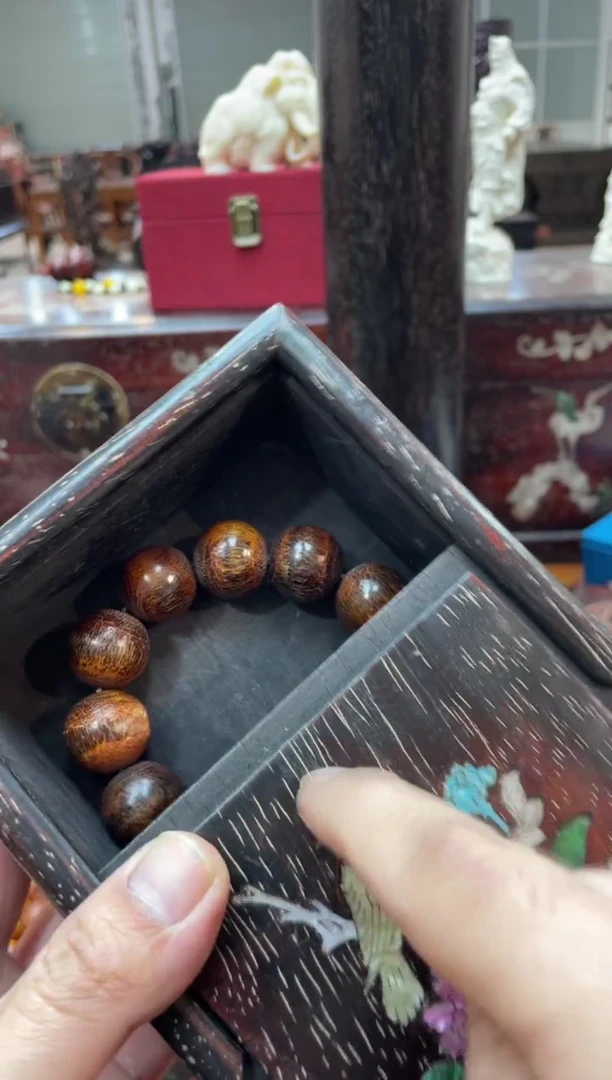 【闪购商品】木xixi手串带方盒手串