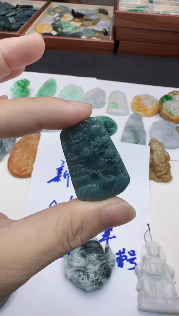 颈饰未镶嵌翡翠11