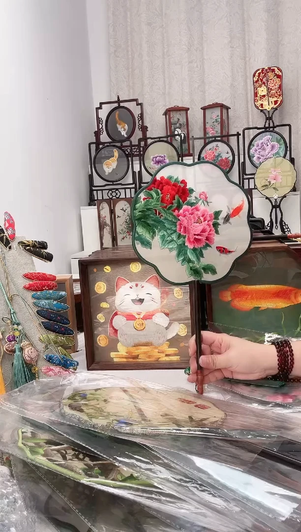 扇子苏绣作品手工团扇