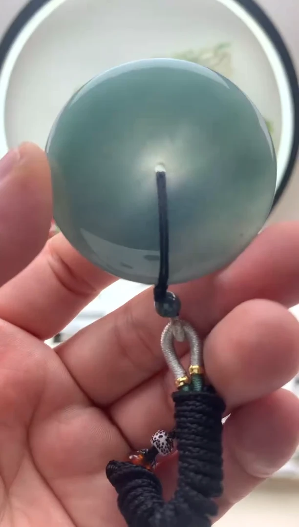 颈饰未镶嵌翡翠平安扣