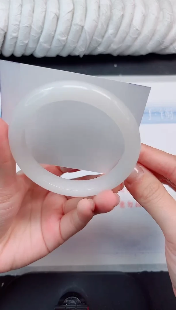 【闪购商品】石英质玉手镯未镶嵌146#58.3美人痣