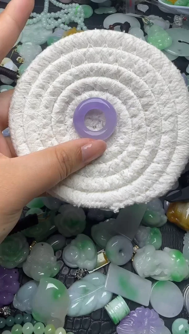 颈饰未镶嵌翡翠缅甸翡翠吊坠