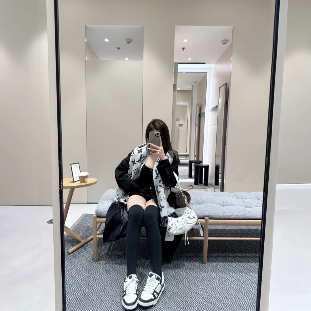 羊绒围巾秋冬披肩满印logo男女情侣款