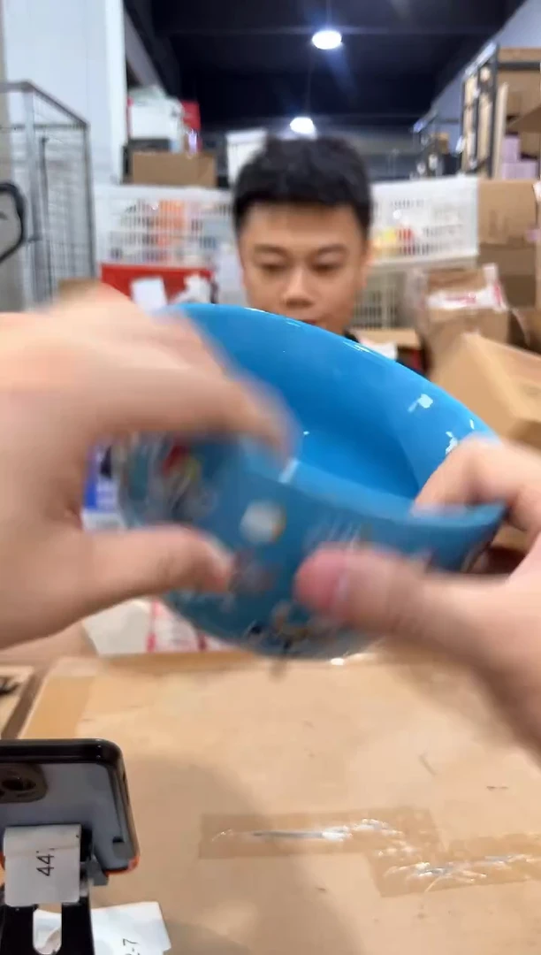 瓷片巴斯大碗