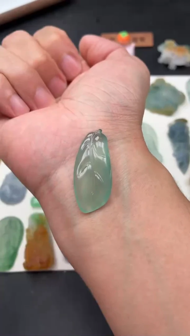 未镶嵌定制翡翠翡翠