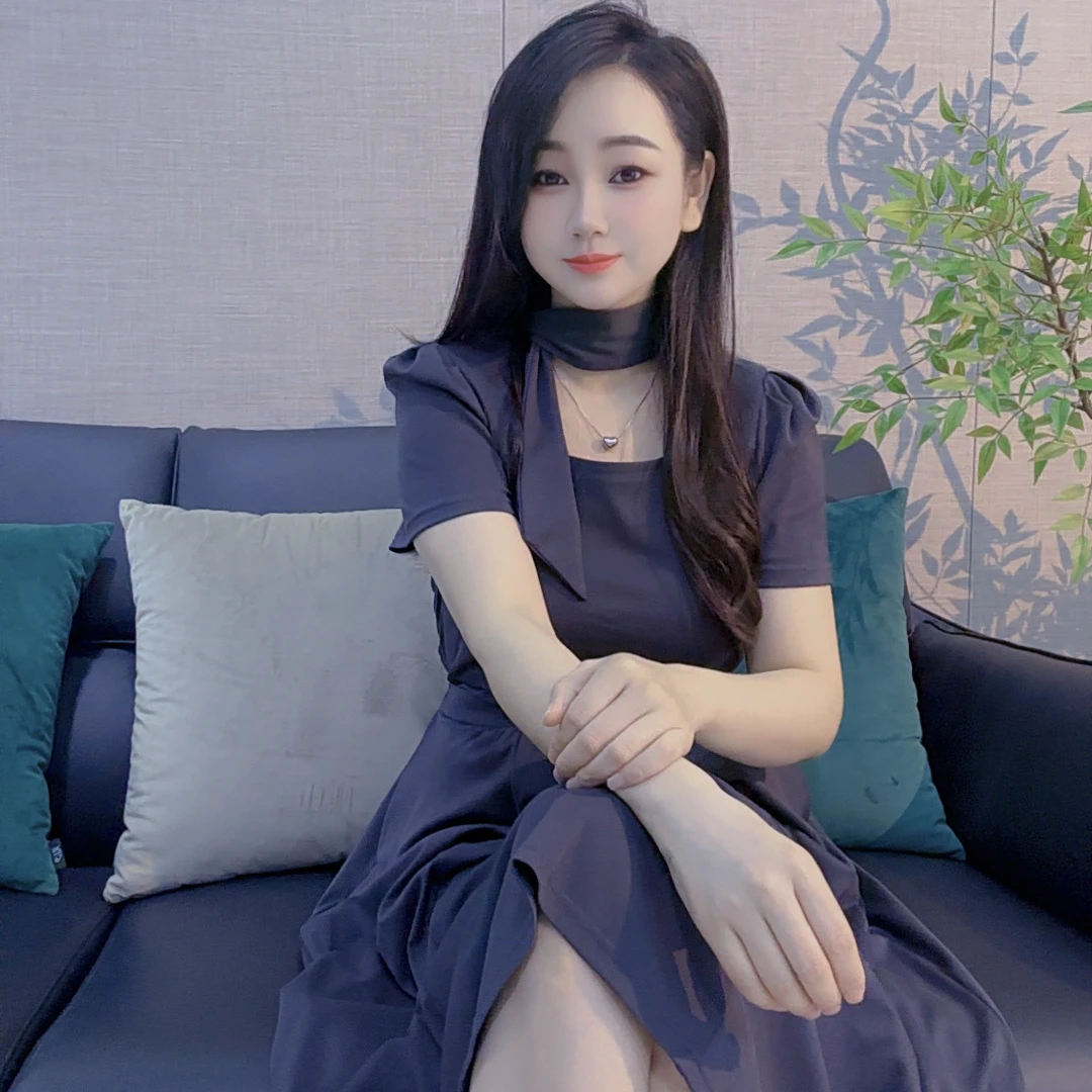 丹丹精选--2596新款飘带装饰方领短袖法式气质连衣裙