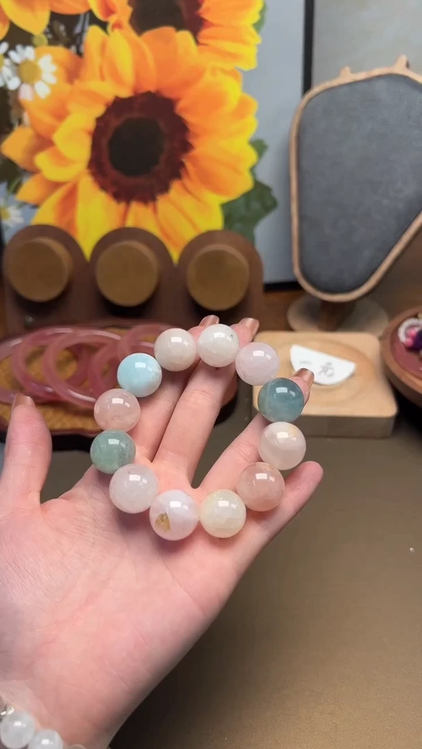 未镶嵌手链水晶小**?1