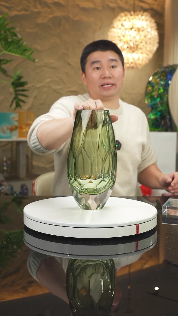 【闪购商品】摆件福利牛油果色切面花瓶