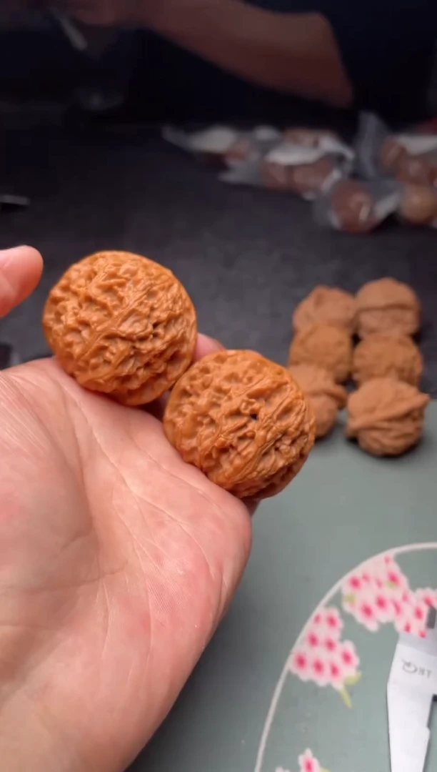 把件文玩核桃a302  水龙纹    45尺