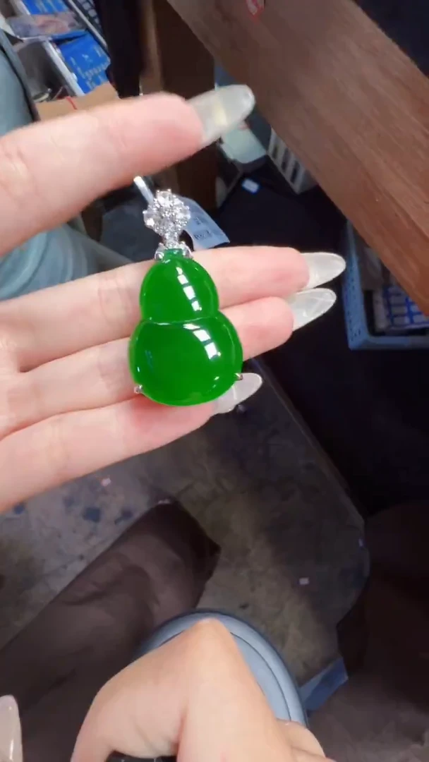 未镶嵌定制翡翠翡翠A货有轻微色差属于正常现象,葫芦多样性发货1