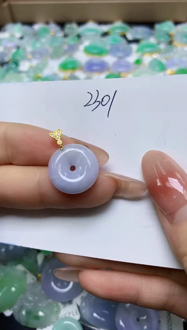 翡翠未镶嵌颈饰 天然缅甸翡翠A货