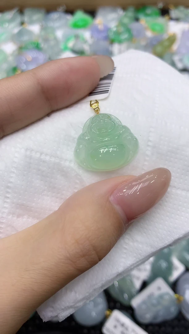 翡翠18K金镶嵌颈饰111111111111