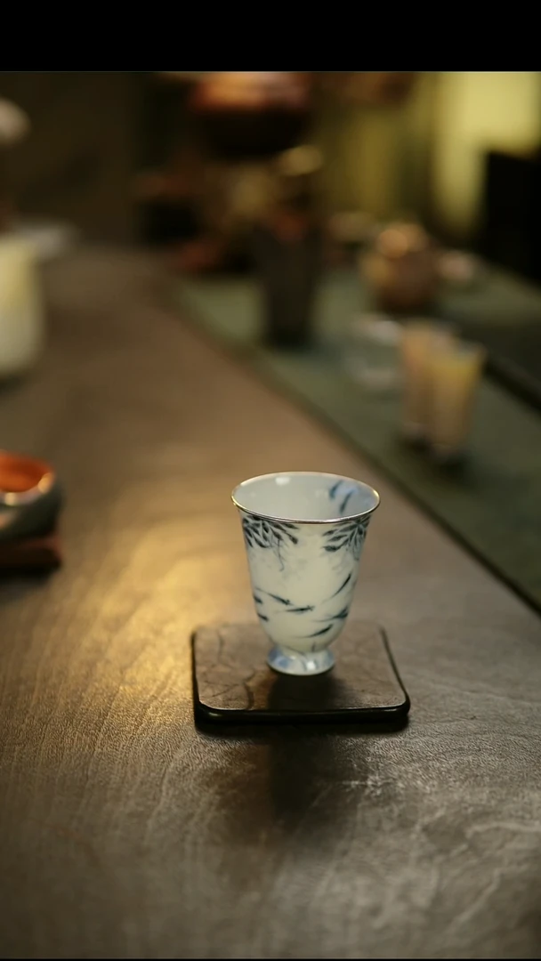 阿眠      清物堂青花柴窑游鱼杯高