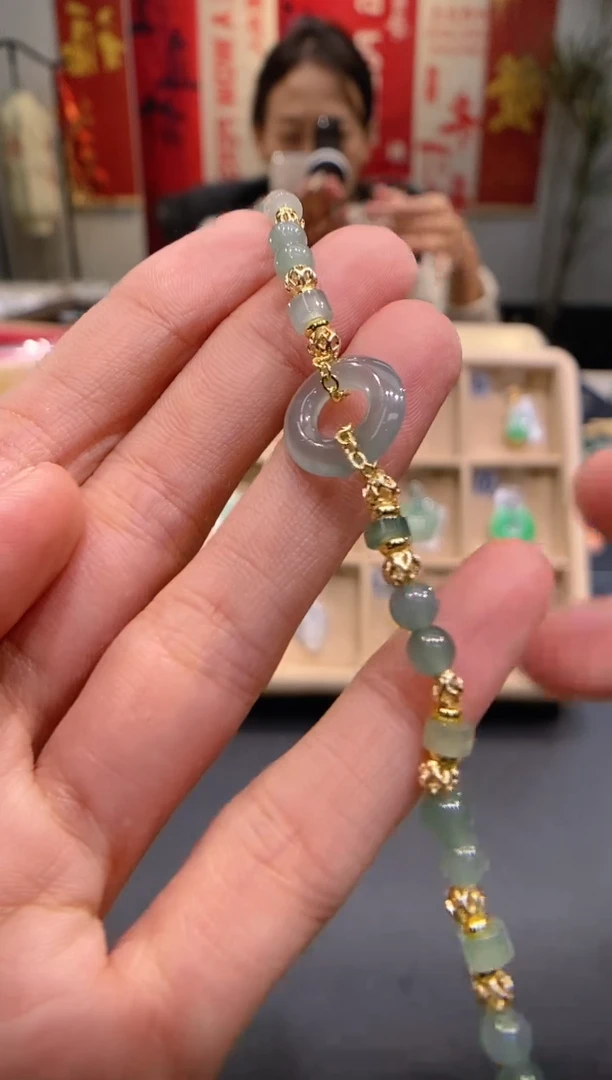 【闪购商品】翡翠吊坠(不含链)合金甜甜圈手链