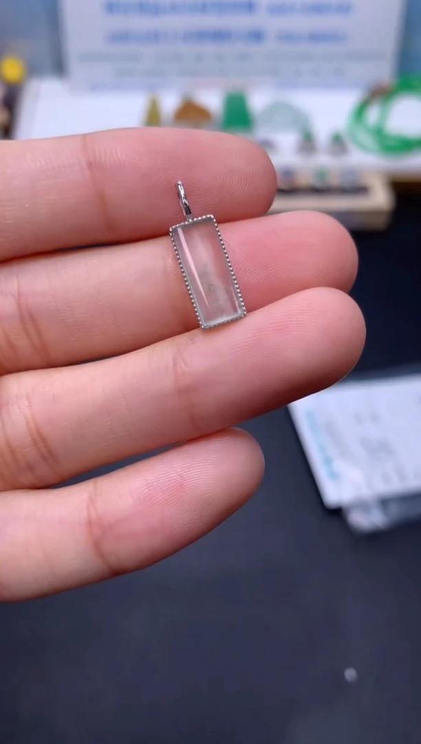 翡翠18K金镶嵌颈饰模式推广期48小时鉴赏期