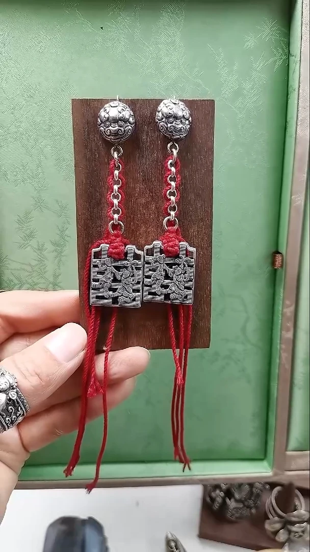 无925银A*芳925银兽头耳钩喜字流苏耳环