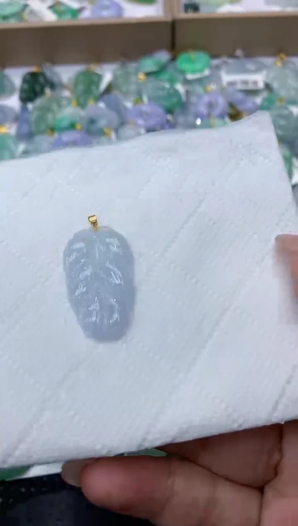 翡翠18K金镶嵌颈饰111111111