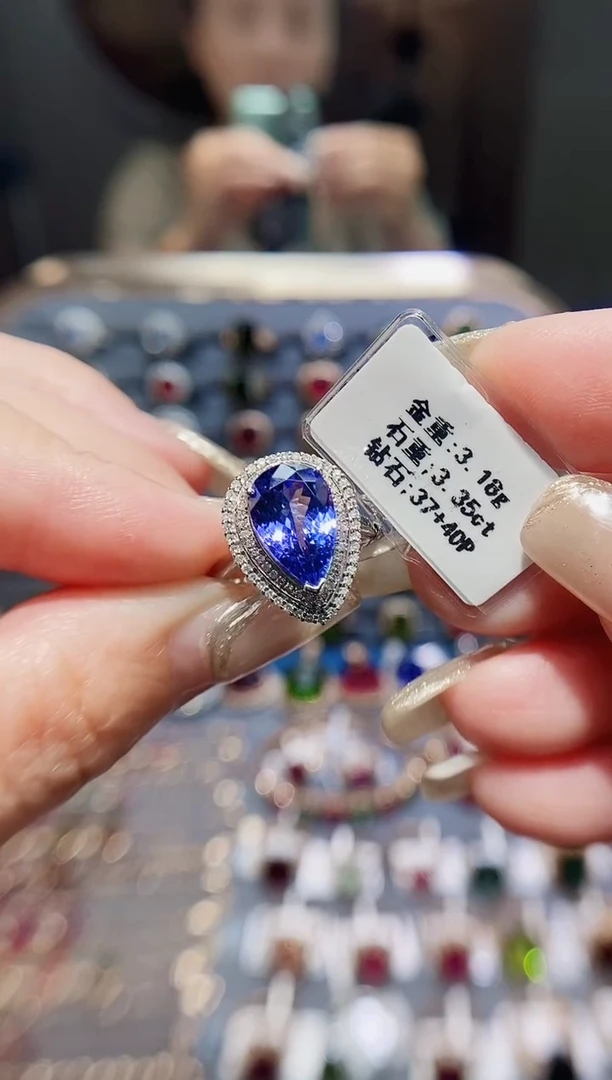 坦桑石戒指18K金镶嵌3.35