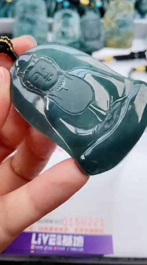 翡翠未镶嵌颈饰