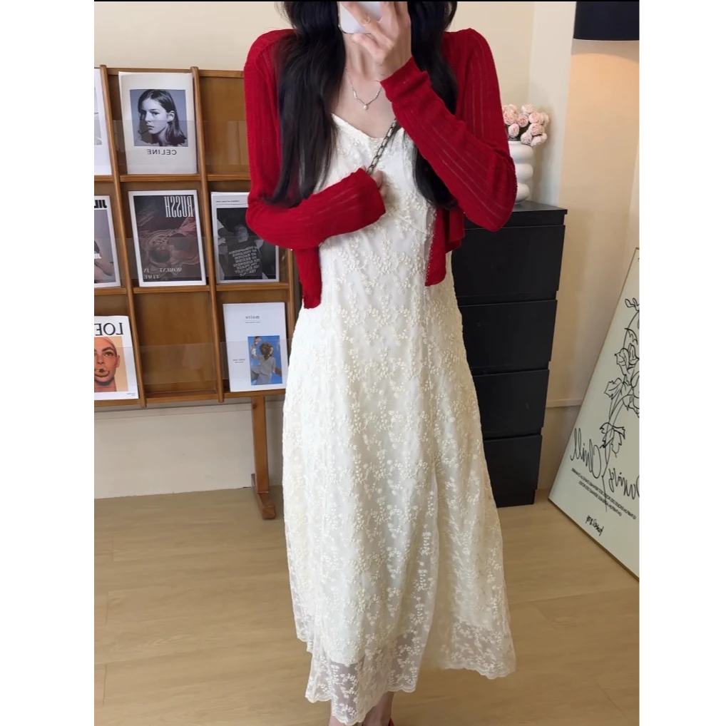 高级感气质刺绣吊带连衣裙2025春季韩版高腰吊带裙