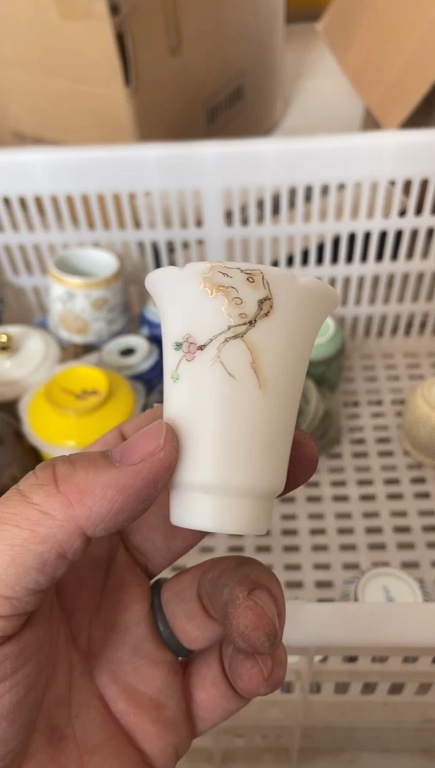 杯无运费险有瑕疵的摄影的产品有使用过的痕迹有点脏介意勿拍