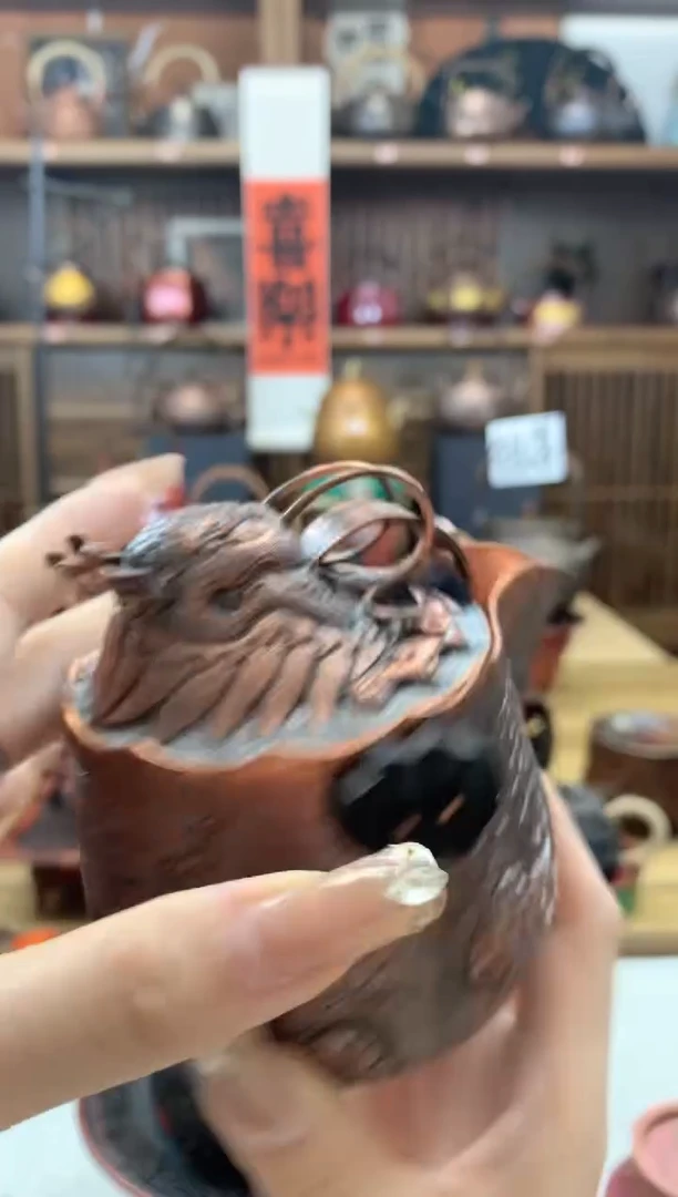 【**】满赞龙手抓壶