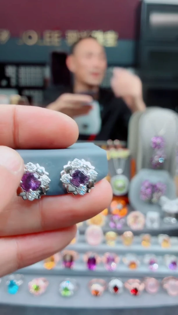 银S925镶嵌耳饰紫晶紫晶耳钉