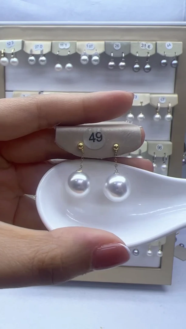 【闪购商品】淡水珍珠耳饰18K金镶嵌49