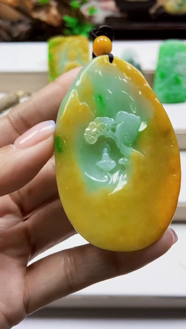 颈饰未镶嵌翡翠翡翠A货