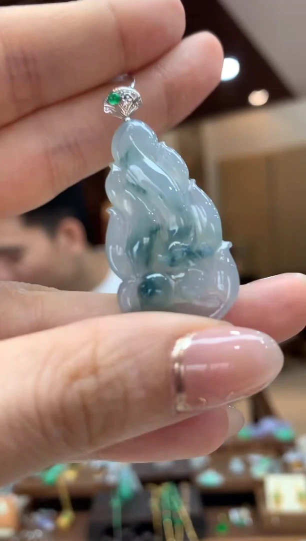 吊坠(不含链)18K金镶嵌翡翠狐狸