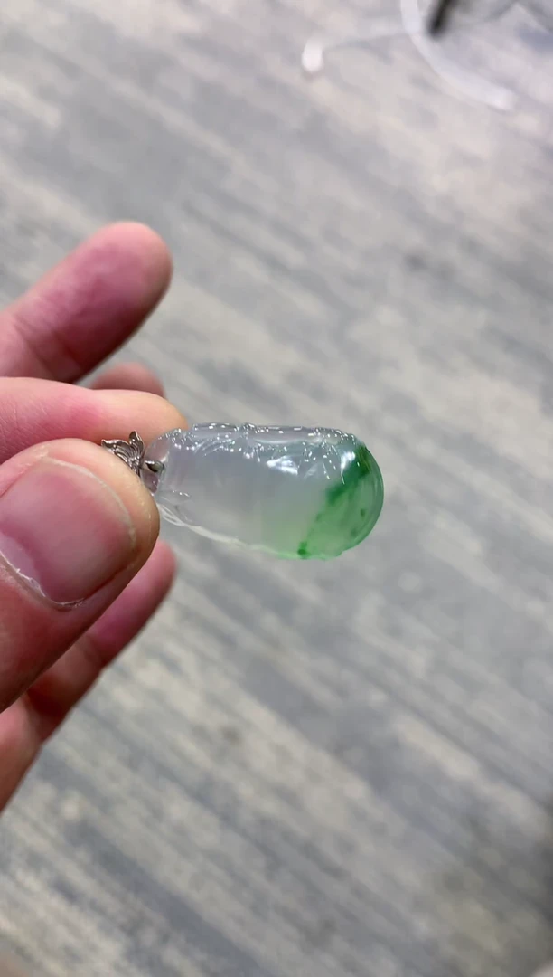 颈饰未镶嵌翡翠天然A货翡翠