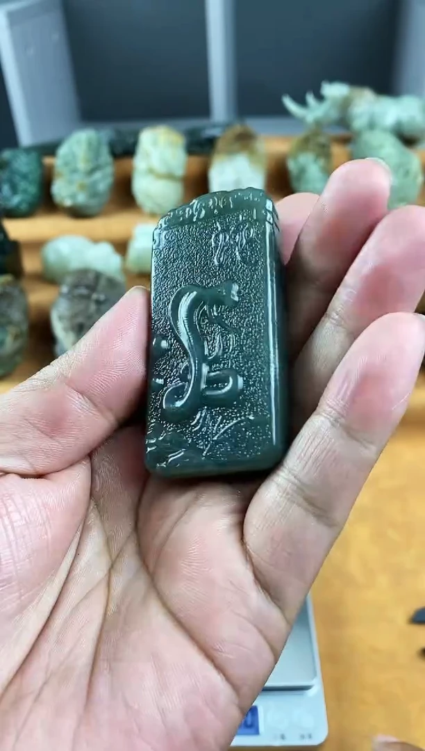 未镶嵌和田玉把件1