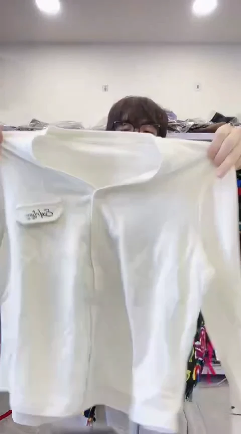 闪电购精品女装35S瑕