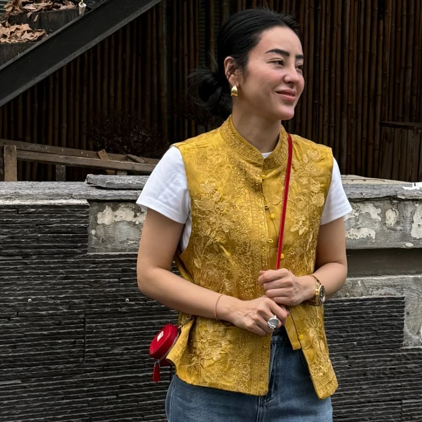 早春新款新中式国风圆领百搭刺绣马甲