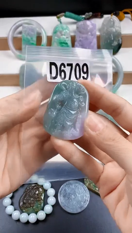 颈饰未镶嵌翡翠天然翡翠吊坠挂件