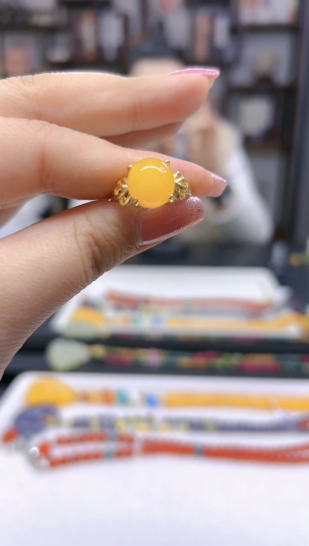 【闪购商品】蜜蜡戒指银S925镀金镶嵌J107