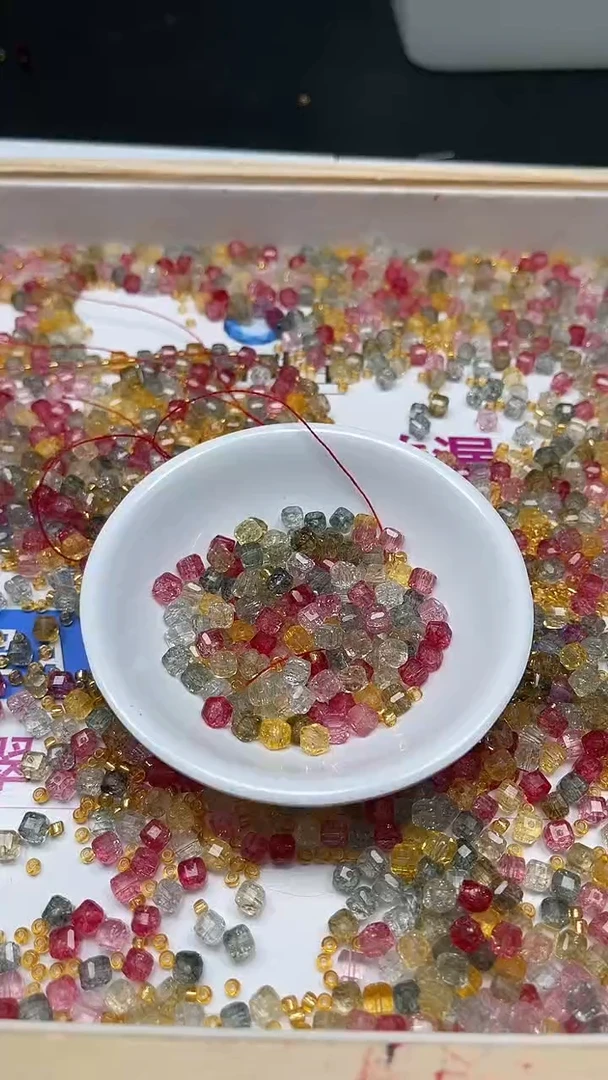 未镶嵌珠宝半成品水晶A1811 彩幽灵方糖6mm10个6.8元