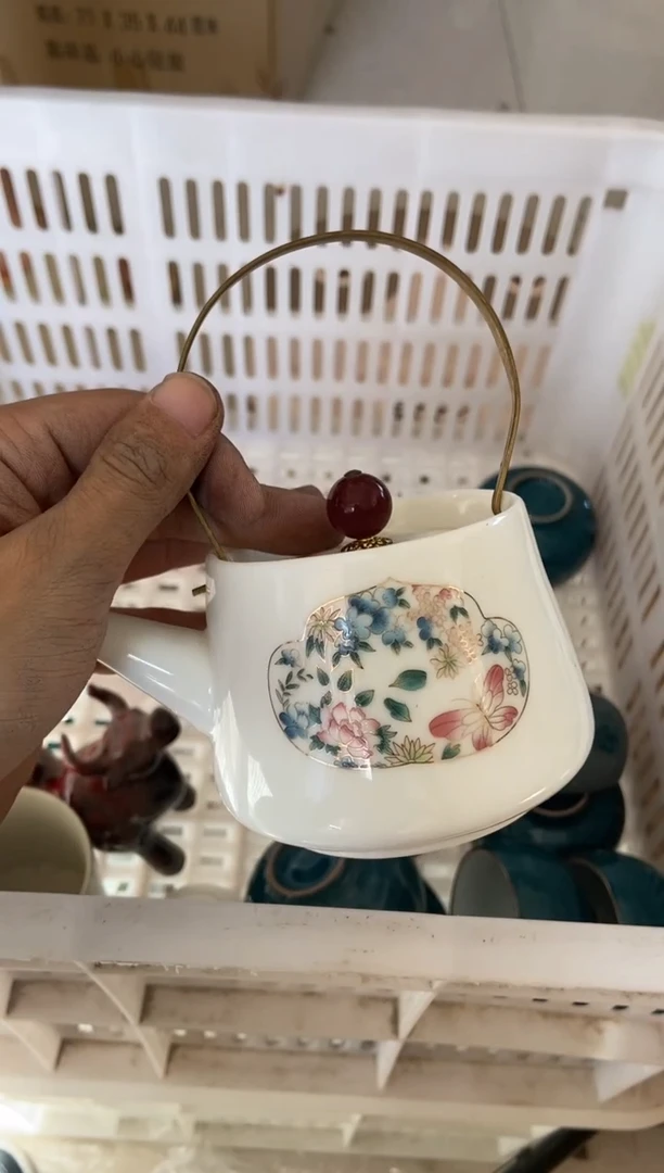 无运费险有瑕疵的摄影的产品有使用过的痕迹有点脏介意勿拍