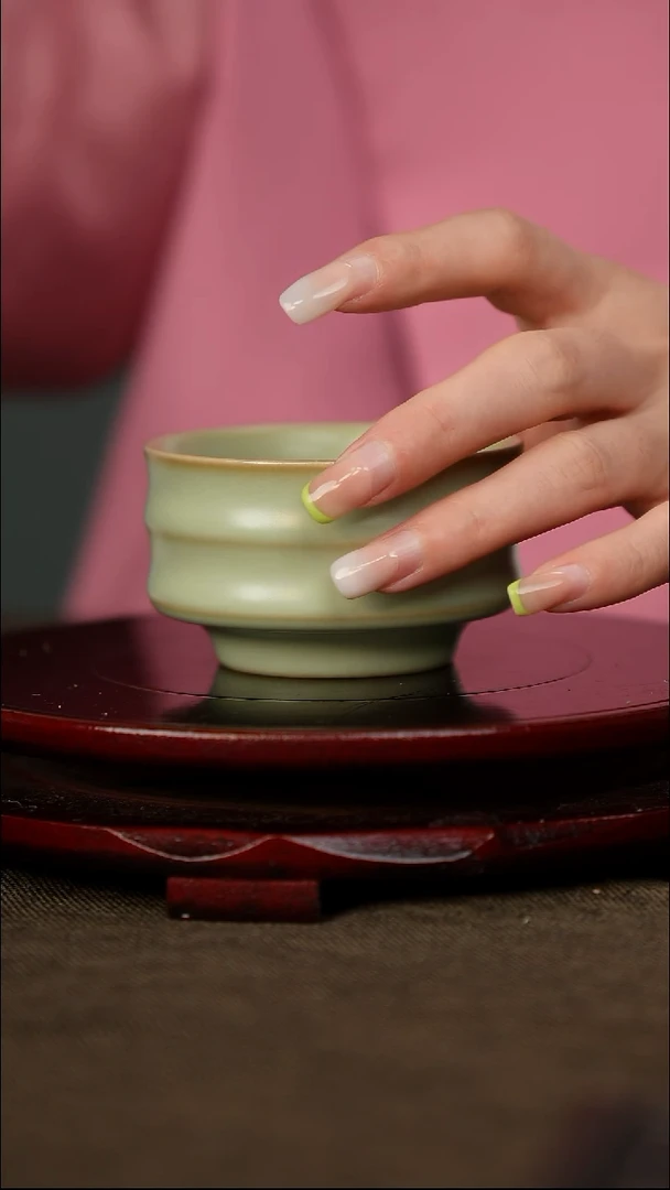 粉青 竹节杯 带底款