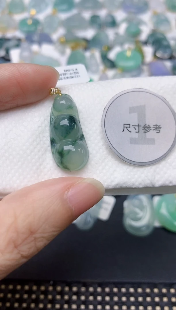 颈饰18K金镶嵌翡翠天然缅甸A货翡翠