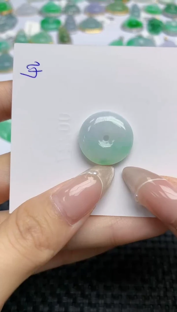 【闪购商品】翡翠颈饰未镶嵌天然翡翠A货