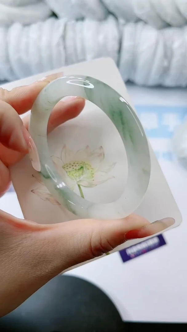 【闪购商品】石英质玉手镯未镶嵌多样性发货V478