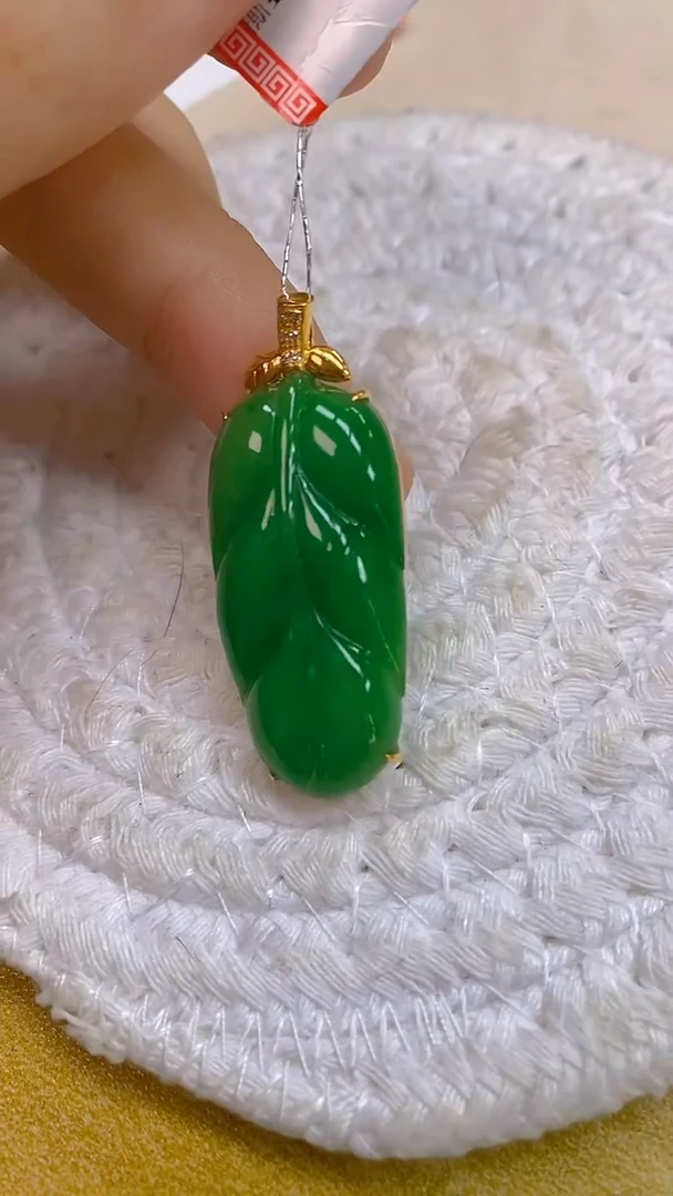 颈饰18K金镶嵌翡翠新号开播 全场乱卖