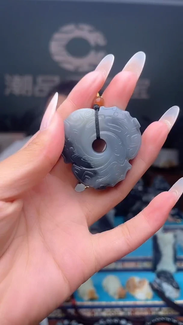 未镶嵌和田玉挂件1